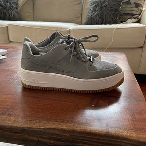 Nike Sage Low AirForce1’s Size 8
